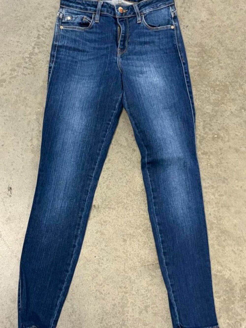 Guess Women's Blue Dark Wash Sexy Curve Skinny Jeans – Size 26